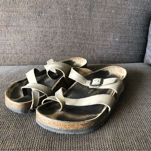 Birkenstock Strappy Sandals in Light Brown Sz 37